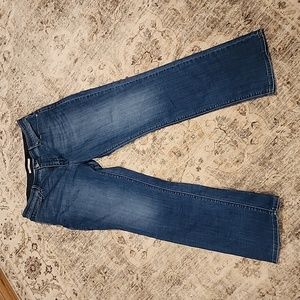 16 Ladies 525 Levis